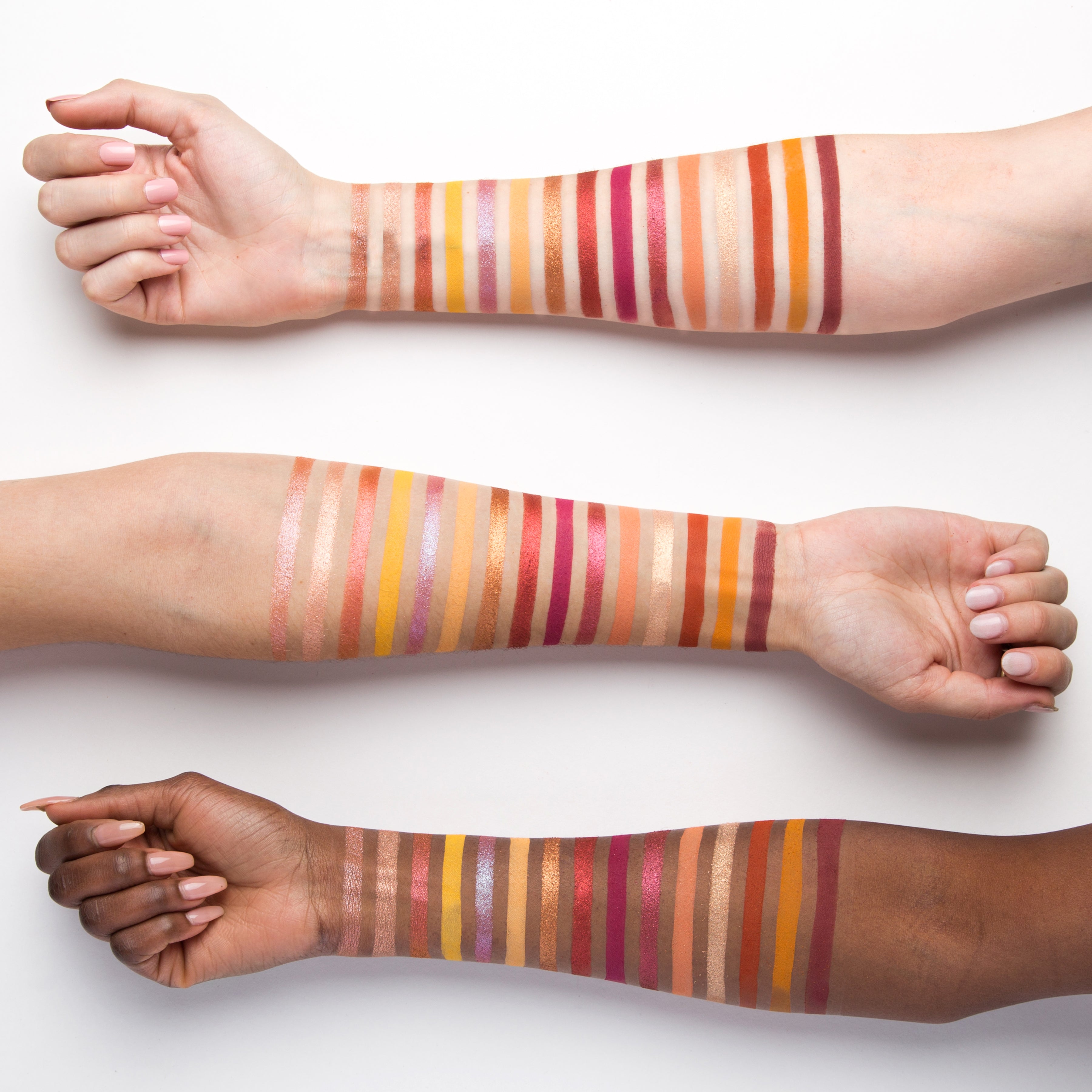 Aurora 15 Color Eyeshadow Collection