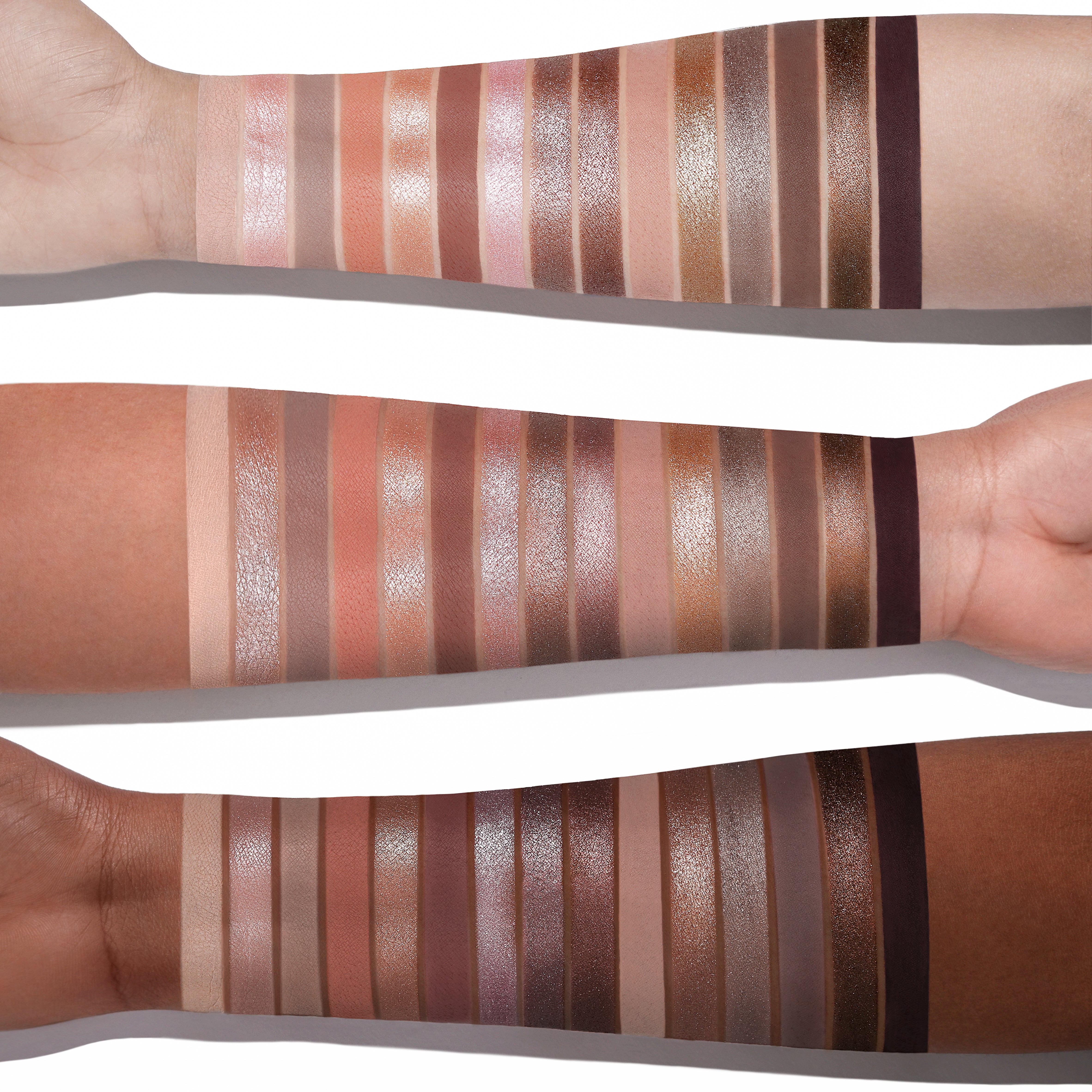 Daylight 15 Color Eyeshadow Collection